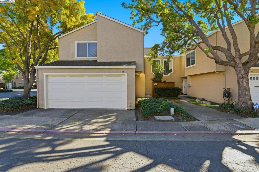 93 Cassia Dr
