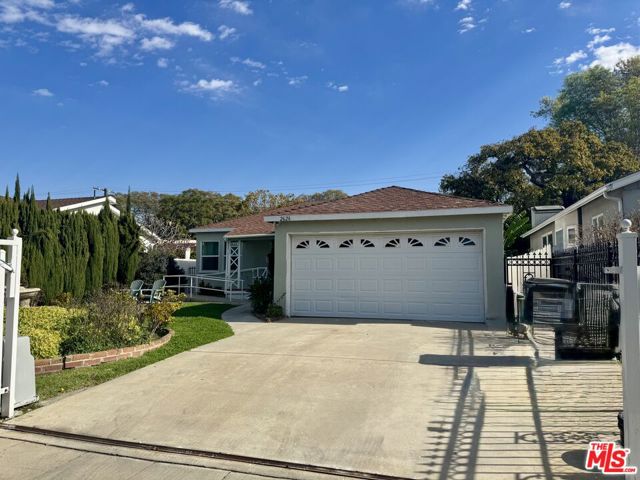2626 Coolidge Avenue, Los Angeles CA: https://media.crmls.org/mediaz/8e9d567d-278a-4e4e-94ef-92de9f1c3a57.jpg