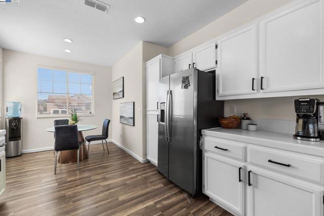 762 Rubier Way, Rio Vista CA: https://media.crmls.org/mediaz/8e9d6ede-539c-4618-ae05-81b3c22f78f9.jpg