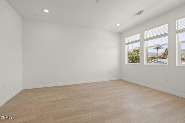2402 Channel Drive, Ventura CA: https://media.crmls.org/mediaz/8e9da219-2055-4a0d-9826-9847ffe8edfe.jpg