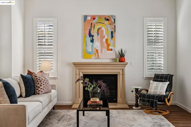 1027 Azuar Drive, Vallejo CA: https://media.crmls.org/mediaz/8e9daf10-87d9-41ff-961a-6e536bc5a86f.jpg