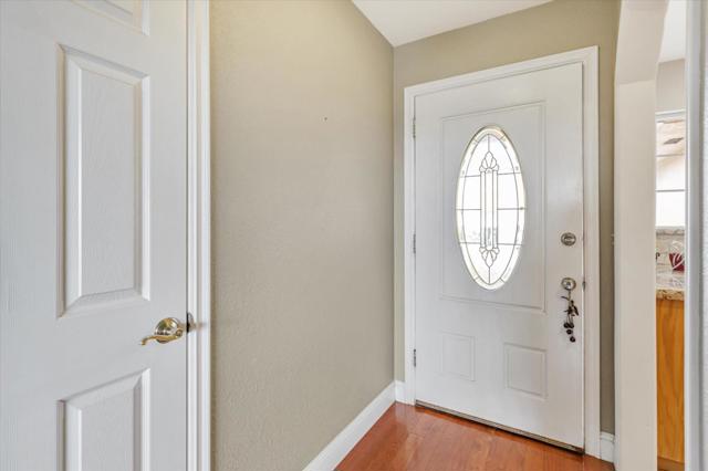1204 Shore Road, Hollister CA: https://media.crmls.org/mediaz/8e9dcaa7-bd22-4d32-ac8b-5ccf31a16b47.jpg