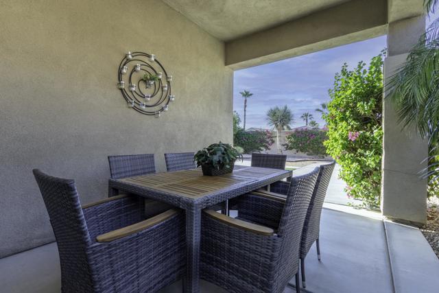 81907 Avenida Bahia, Indio CA: https://media.crmls.org/mediaz/8ea052cf-ec5a-4dc9-b9ae-178c4cdd673e.jpg