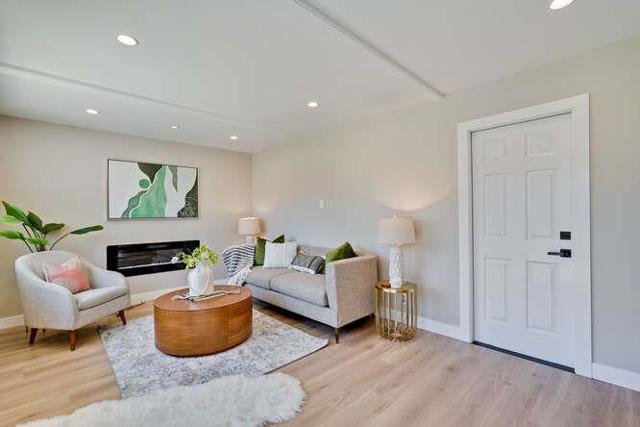 898 La Plata Plaza, Campbell CA: https://media.crmls.org/mediaz/8ea0f97a-b071-4b89-ab62-9d649b1e8631.jpg