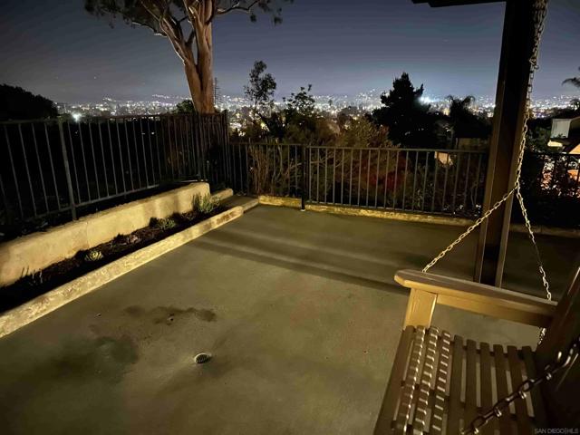1412 Timber Gln, Escondido CA: https://media.crmls.org/mediaz/8ea27d15-d3fa-4c38-8f62-c3eeee634b6e.jpg