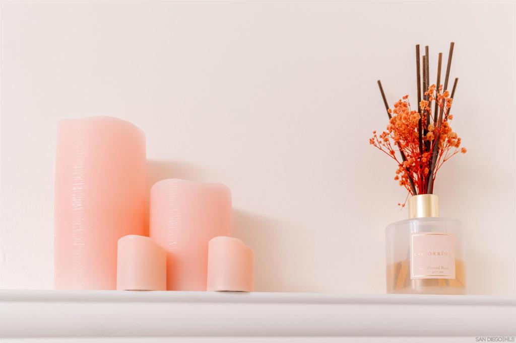 https://media.crmls.org/mediaz/8ea34a30-0b2d-46f9-abcb-962ba47e58fa.jpg?preset=X-Large
