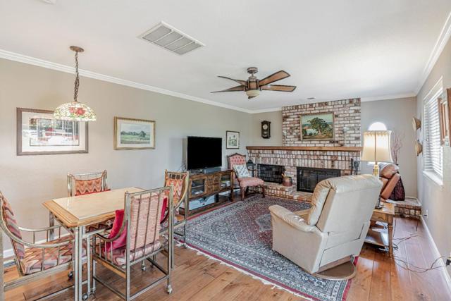 19225 Reavis Way, Salinas CA: https://media.crmls.org/mediaz/8ea39c56-9cd3-430b-b829-104e97565212.jpg