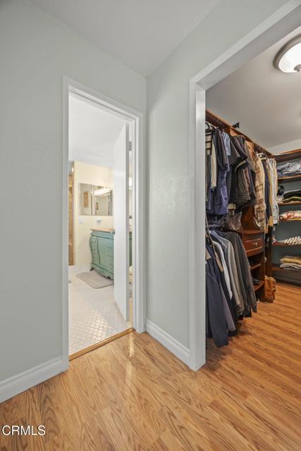 1099 N Agusta Avenue, Camarillo CA: https://media.crmls.org/mediaz/8ea49ae4-1ef0-4e44-87b1-b3f7868b615d.jpg