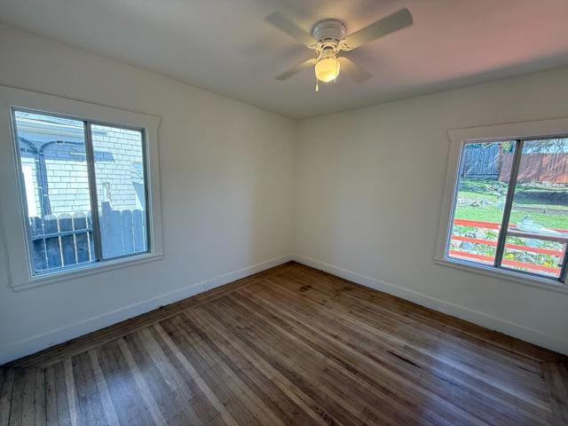3050 22nd Avenue, Oakland CA: https://media.crmls.org/mediaz/8ea4ea8d-0e97-4d1b-b8b2-c4982bf6488f.jpg