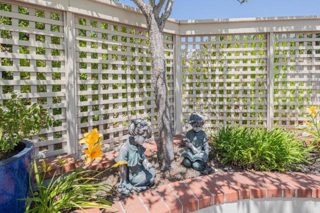 25552 Meadowview Circle, Salinas CA: https://media.crmls.org/mediaz/8ea56f68-f9f5-4665-a980-0f1de5c91a55.jpg