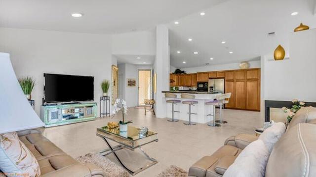67665 S Natoma Drive, Cathedral City CA: https://media.crmls.org/mediaz/8ea5775c-0277-460d-83df-29a10f19cdc2.jpg