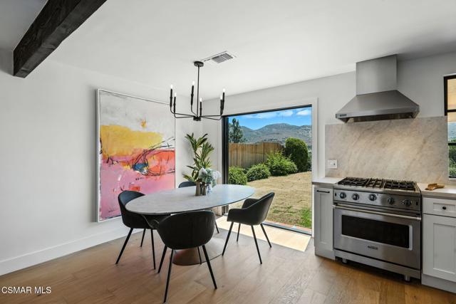 30670 Passageway Place, Agoura Hills CA: https://media.crmls.org/mediaz/8ea65ca2-1781-4615-b428-77500edbd44d.jpg
