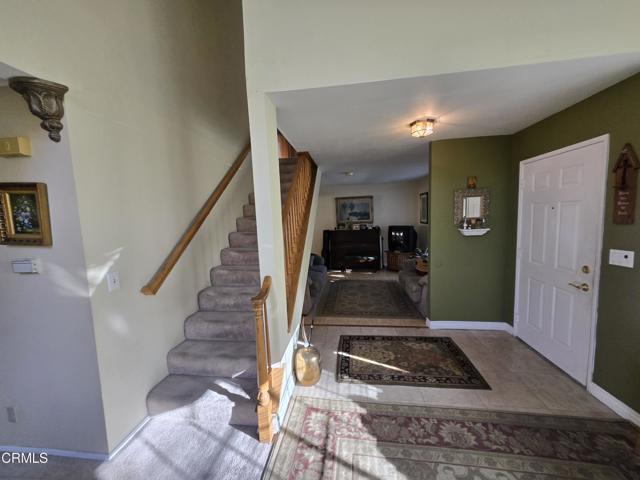 Detail Gallery Image 4 of 19 For 39317 Beacon Ln, Palmdale,  CA 93551 - 3 Beds | 3 Baths