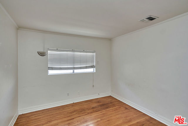 1253 Keniston Avenue, Los Angeles CA: https://media.crmls.org/mediaz/8ea77439-5073-45aa-b03b-70788f14091b.jpg