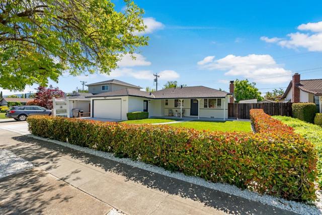 2667 Sutro Drive, San Jose CA: https://media.crmls.org/mediaz/8ea7d65b-d7ed-441c-8214-ee432f4f86c3.jpg