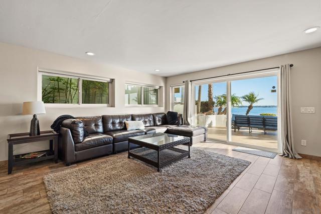 1177 Pacific Beach Drive, San Diego CA: https://media.crmls.org/mediaz/8ea7db7c-c3d3-432b-b34c-21aea5c962a9.jpg
