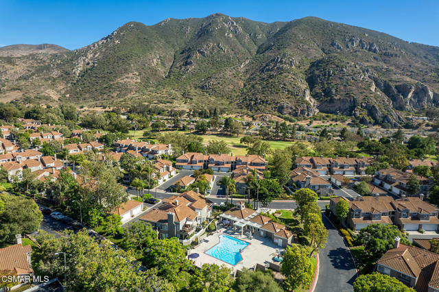 6208 Corte Antigua, Camarillo CA: https://media.crmls.org/mediaz/8ea83f5b-1123-4843-92fa-3987af46337b.jpg