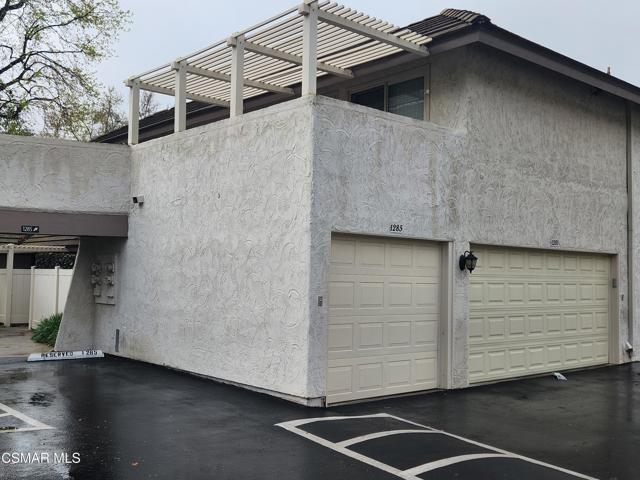 1285 Landsburn Circle, Westlake Village CA: https://media.crmls.org/mediaz/8ea98498-2e6a-43bb-9e35-c5daa255c040.jpg