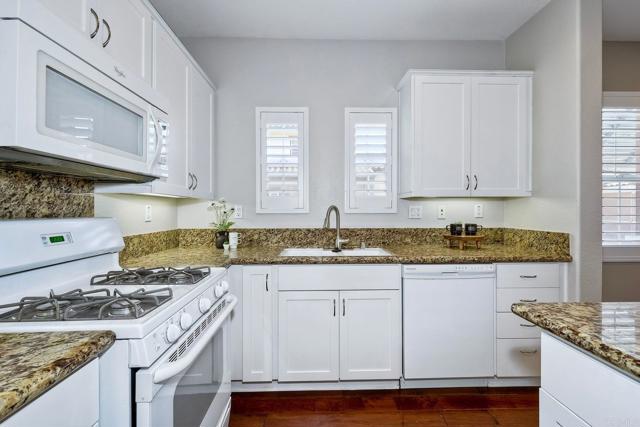 1440 Clearview Way, San Marcos CA: https://media.crmls.org/mediaz/8ea98ab3-c2ae-4af2-a2a0-331490e06ea8.jpg