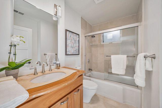 371 Jeter Street, Redwood City CA: https://media.crmls.org/mediaz/8ea9c459-bd30-44c9-a6f2-37f76743c93d.jpg
