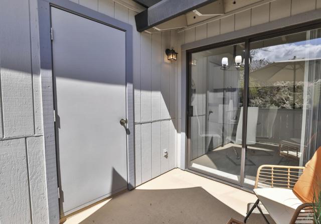 160 Sunwood Meadows Place, San Jose CA: https://media.crmls.org/mediaz/8eaa58b2-98ab-425a-8173-9f7105c4aa7f.jpg