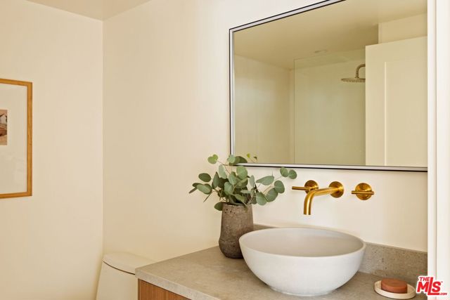 7401 Costello Avenue, Van Nuys CA: https://media.crmls.org/mediaz/8eaa5e14-442f-4b62-af00-9638d8d9e4a5.jpg