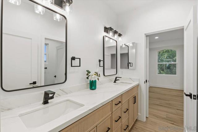 2196 Kirkcaldy Rd, Fallbrook CA: https://media.crmls.org/mediaz/8eab0889-751a-4a9b-937b-339dd27767e5.jpg