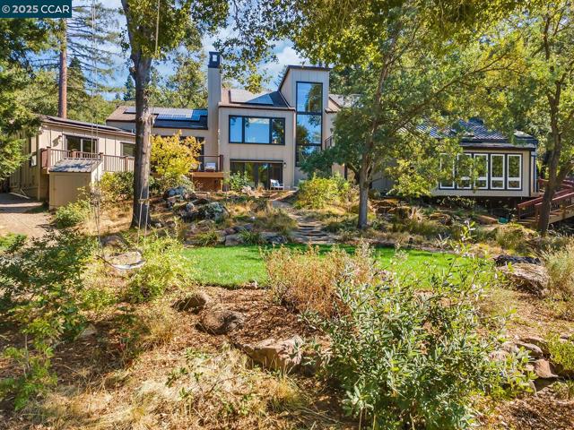 691 Old Jonas Hill Rd, Lafayette CA: https://media.crmls.org/mediaz/8eac4dbe-36d3-4873-8f04-62cca0cd1c29.jpg