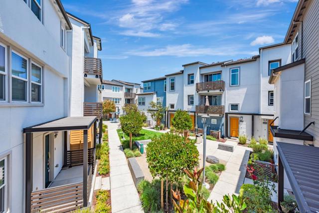 211 Spire, Fremont CA: https://media.crmls.org/mediaz/8eacbdfd-576e-4882-a51f-9d51fb2d1f22.jpg