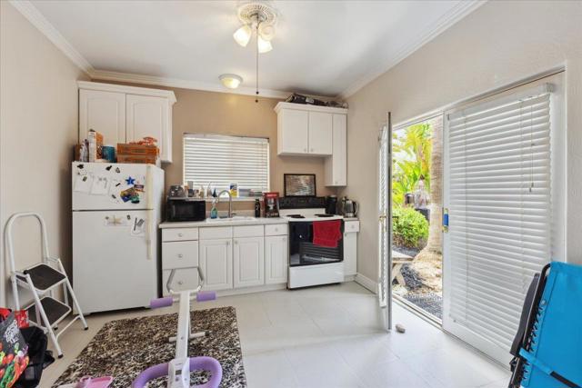 2710 Summerland Road,  CA: https://media.crmls.org/mediaz/8eacbe51-6517-4379-a4d7-d15df6c020a2.jpg