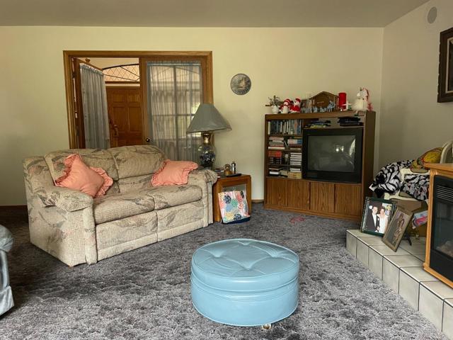 9395 King Road, Salinas CA: https://media.crmls.org/mediaz/8eacfbb0-c0ef-493c-a8d3-dd458f161c5e.jpg