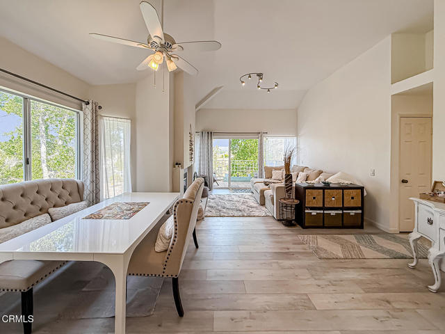 5965 Paseo Encantada, Camarillo CA: https://media.crmls.org/mediaz/8ead5147-76e0-44b4-a37c-7e8763585b31.jpg