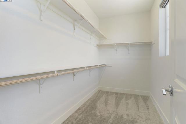 2208 Daimler St, Lathrop CA: https://media.crmls.org/mediaz/8eadb157-93e9-4747-91ae-19e06970c55e.jpg