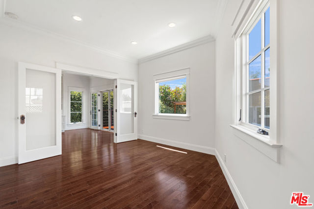 2347 Parnell Avenue, Los Angeles CA: https://media.crmls.org/mediaz/8eae3810-6ae1-4eec-b97b-2ea89c3db6ed.jpg