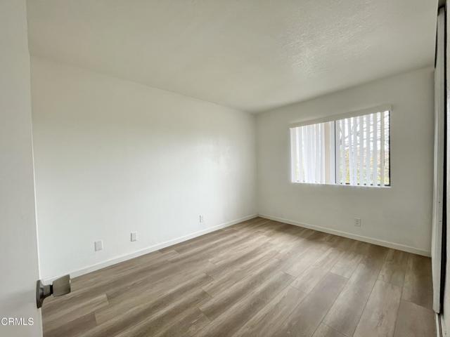 553 W Pleasant Valley Road, Oxnard CA: https://media.crmls.org/mediaz/8eaf31eb-b38d-4f3a-aaf5-7d1773b4a277.jpg