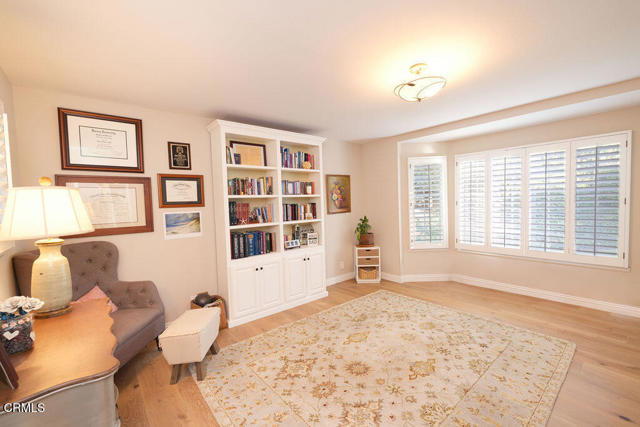 5751 Terra Bella Court, Camarillo CA: https://media.crmls.org/mediaz/8eaf359f-a380-472a-83ba-6596e1985806.jpg