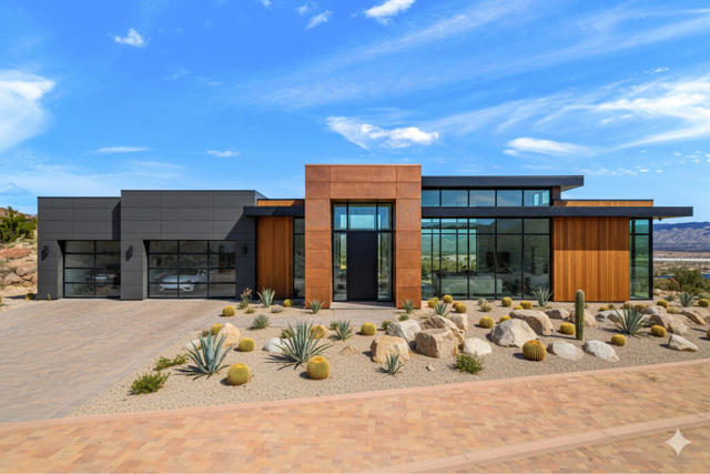 2338 City View Drive, Palm Springs CA: https://media.crmls.org/mediaz/8eafcda1-4106-4c90-9e3c-d19c19b6fb0a.jpg