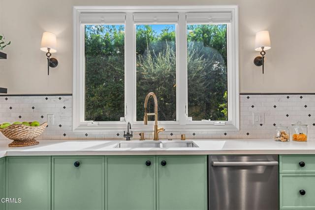 Detail Gallery Image 7 of 29 For 108 S El Molino Ave #106,  Pasadena,  CA 91101 - 3 Beds | 2/1 Baths