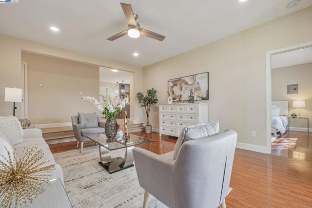 42857 Everglades Park Drive, Fremont CA: https://media.crmls.org/mediaz/8eb0659d-2576-46a7-a1b9-c2dbed3e24e2.jpg