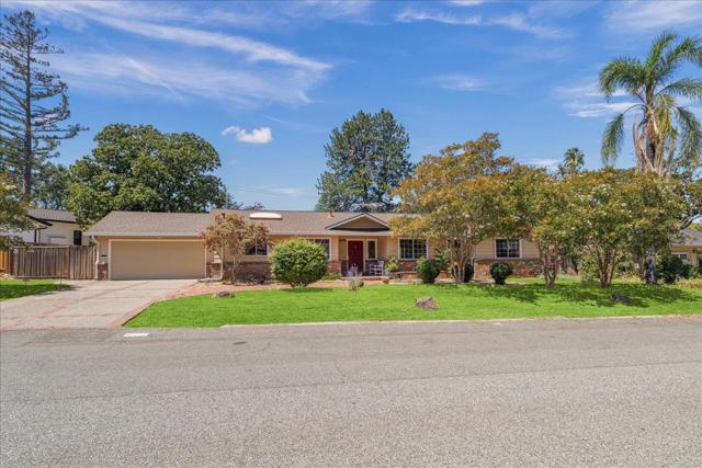 20211 Argonaut Drive, Saratoga CA: https://media.crmls.org/mediaz/8eb098f4-3965-45c6-85a2-1a86ccd9946e.jpg