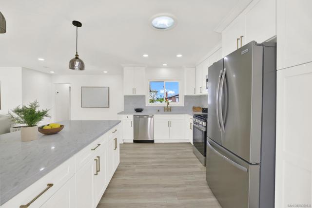 5403 Via Carancho, San Diego CA: https://media.crmls.org/mediaz/8eb0c75c-5116-4283-96ef-01c2bb3d4ed3.jpg