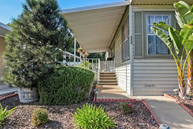 Detail Gallery Image 3 of 30 For 13162 Highway 8 Business #200,  El Cajon,  CA 92021 - 2 Beds | 2 Baths