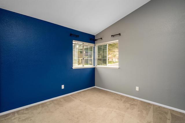 18037 Saponi Ct, San Diego CA: https://media.crmls.org/mediaz/8eb0de17-e6a4-411c-921d-b52049cd909b.jpg