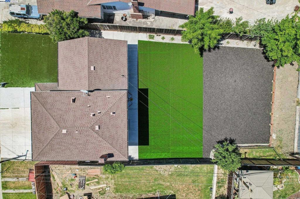 https://media.crmls.org/mediaz/8eb1356a-28e0-43e9-b030-09bd02552c7d.jpg?preset=X-Large