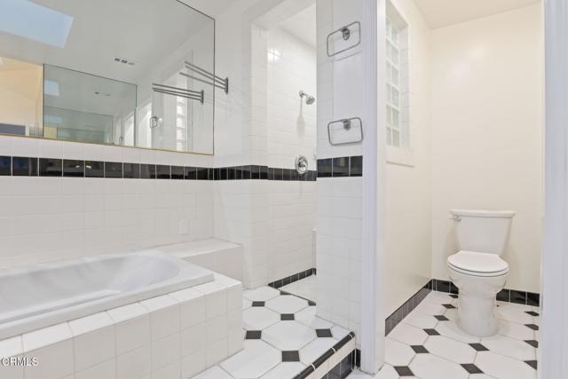 Detail Gallery Image 40 of 68 For 920 Glen Oaks Bld, Pasadena,  CA 91105 - 3 Beds | 3/1 Baths