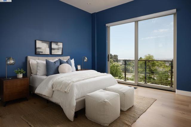 1615 Vinehill Court, Fremont CA: https://media.crmls.org/mediaz/8eb1a8ff-6a7d-4eb3-9bd8-3fdd89bf20f5.jpg