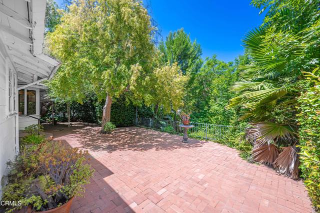 4369 Firmament Avenue, Encino CA: https://media.crmls.org/mediaz/8eb1c894-0110-4e7f-82cc-5a425fbb6d9d.jpg