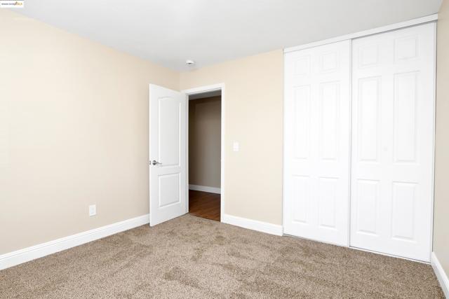 2086 Oakridge Ln, Pittsburg CA: https://media.crmls.org/mediaz/8eb2943c-b48c-475e-b2f2-b1ed67d0a2b9.jpg