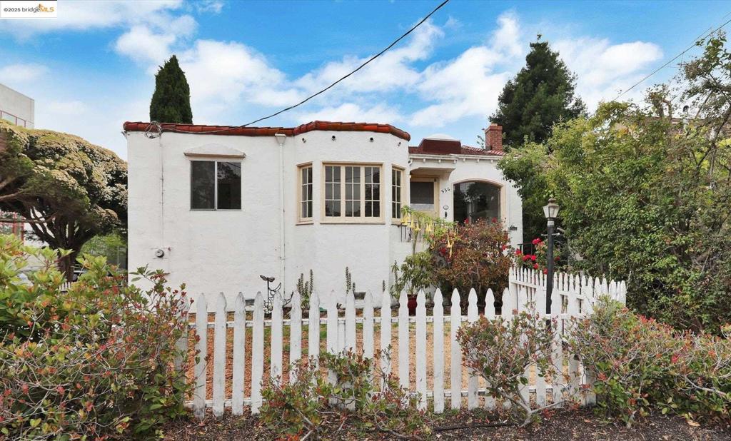 536 Pomona Ave