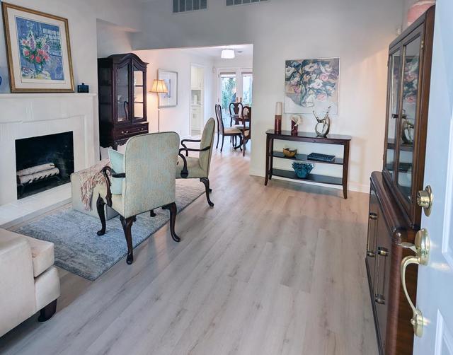 808 Patricia Avenue, San Mateo CA: https://media.crmls.org/mediaz/8eb3da1e-48fc-4ffa-b679-6651486caba9.jpg